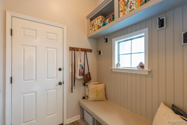 9403 Crescent Lodge Circle