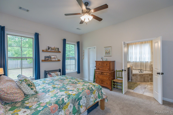 9403 Crescent Lodge Circle
