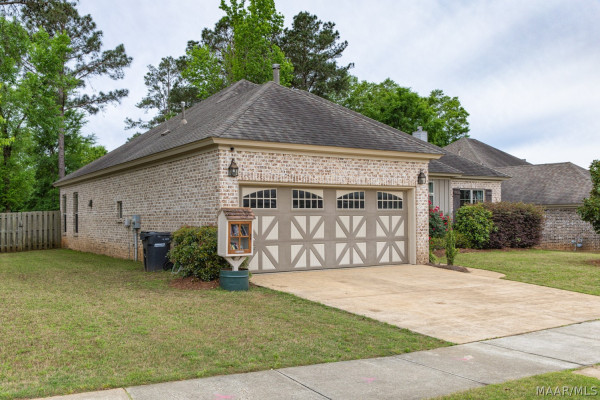 9403 Crescent Lodge Circle