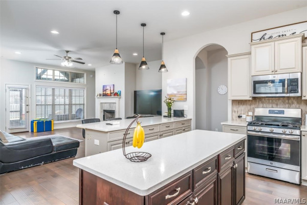 9290 CRESCENT LODGE Circle