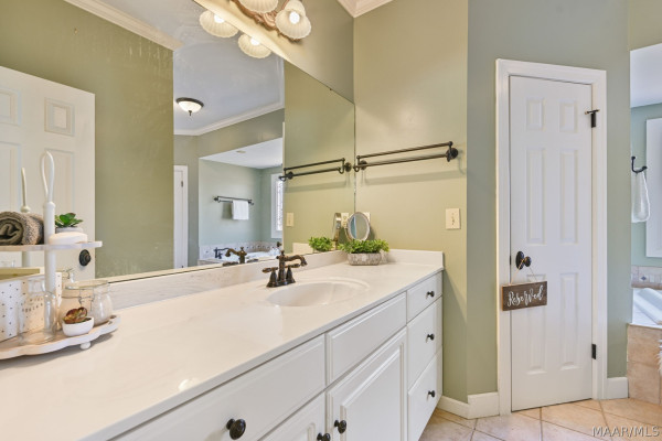 416 Towne Lake Drive