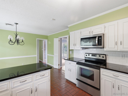 3621 Lancaster Lane