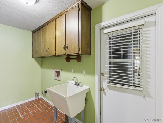 3621 Lancaster Lane