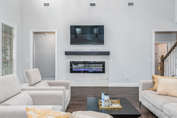 8919 Register Ridge