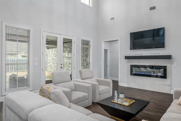 8919 Register Ridge