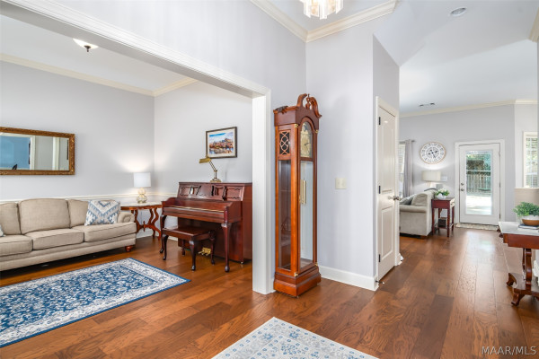 8919 Crescent Lodge Drive