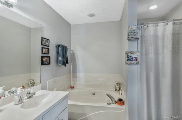 3624 Farmfield Lane