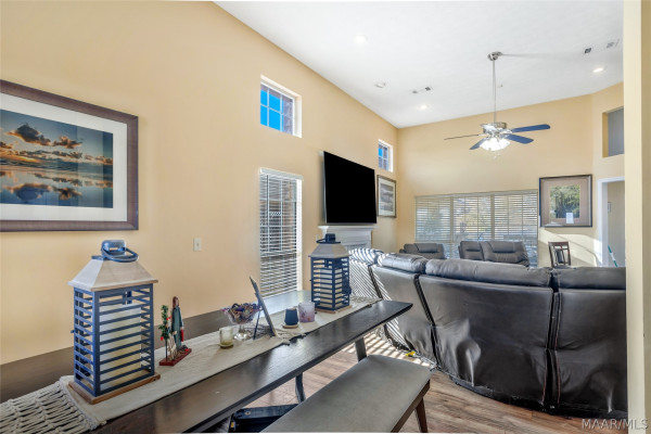 3624 Farmfield Lane