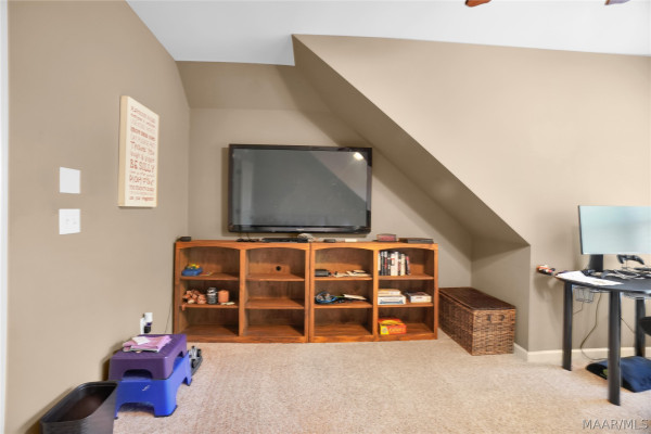 9124 THETFORD Way