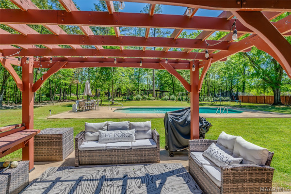 4250 MILLWOOD Lane