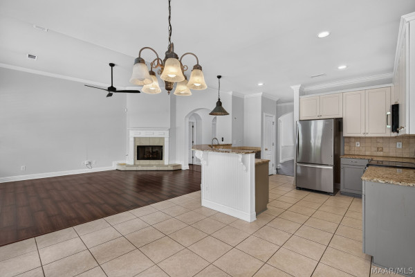 9206 Whispine Court