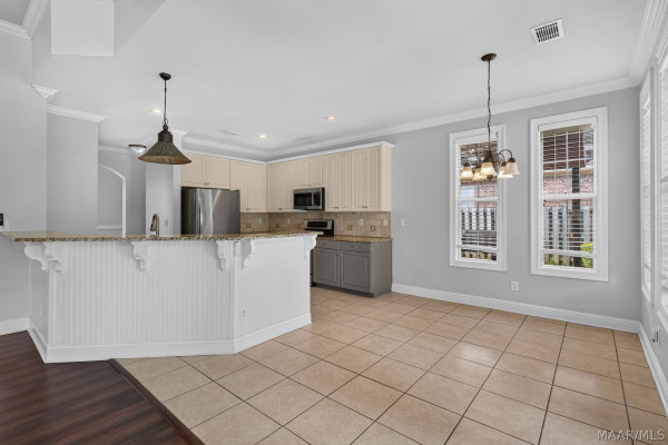 9206 Whispine Court