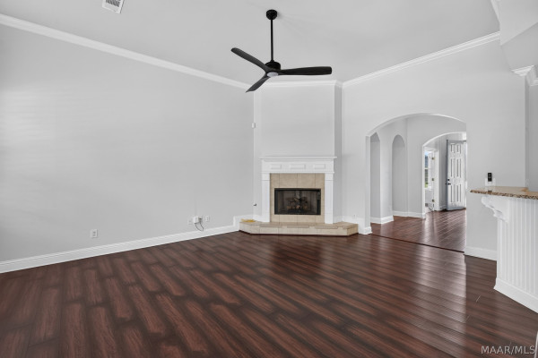 9206 Whispine Court