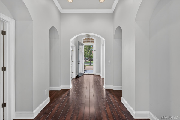 9206 Whispine Court