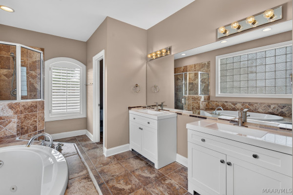 9206 Whispine Court