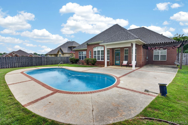 9206 Whispine Court