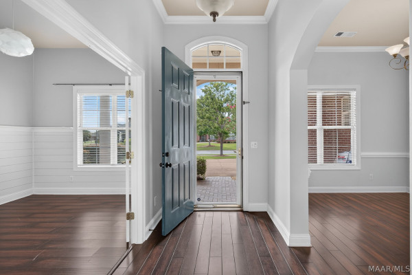 9206 Whispine Court