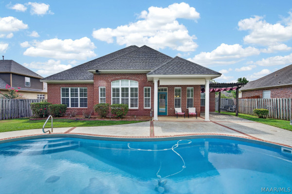 9206 Whispine Court