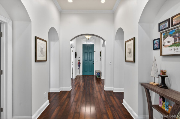 9206 Whispine Court