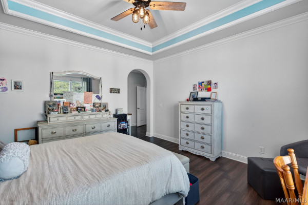 9206 Whispine Court