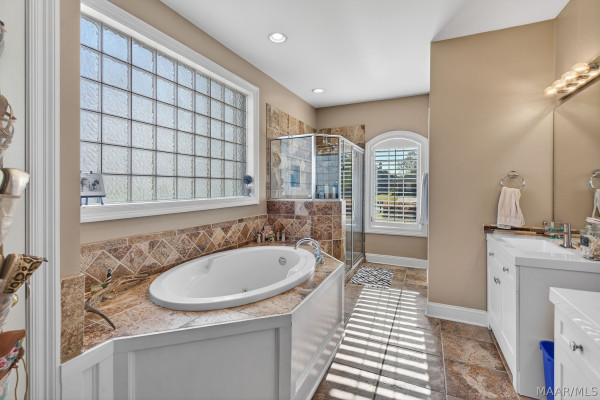 9206 Whispine Court
