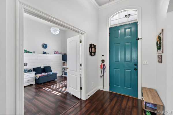 9206 Whispine Court