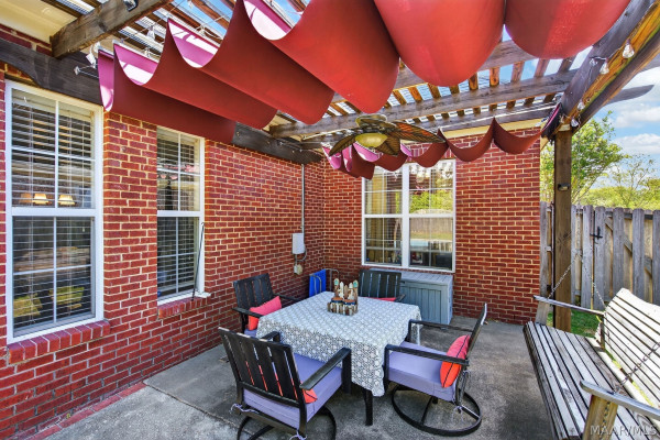 9206 Whispine Court