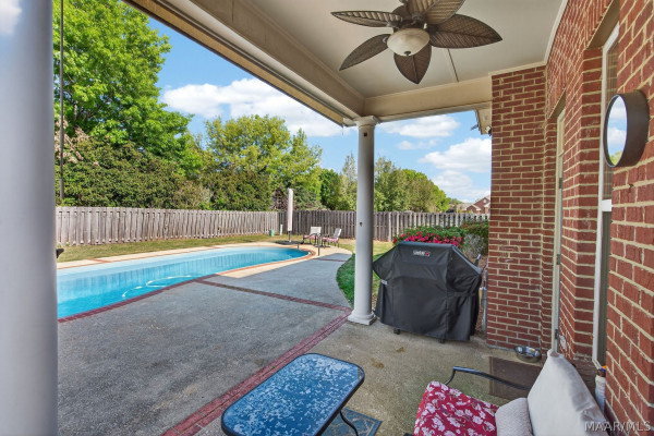 9206 Whispine Court