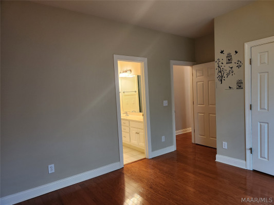 8407 Vintage Way