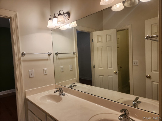 8407 Vintage Way