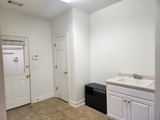 8407 Vintage Way