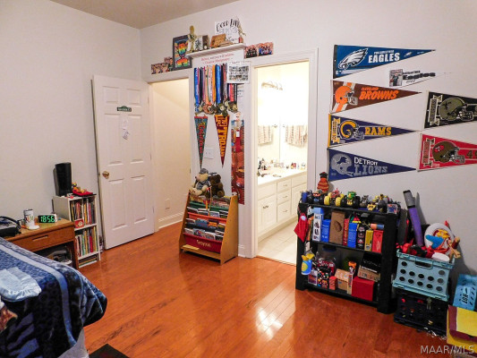 8407 Vintage Way