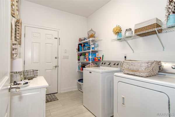 9512 Leewood Court