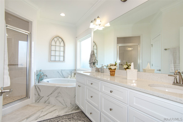 9512 Leewood Court