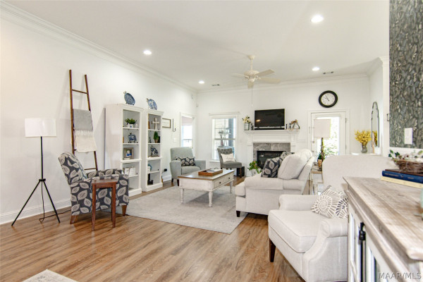 9512 Leewood Court