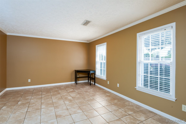 404 Derby Lane