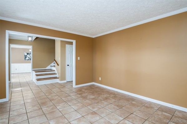 404 Derby Lane