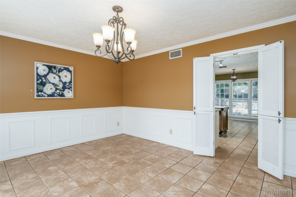 404 Derby Lane