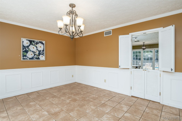 404 Derby Lane