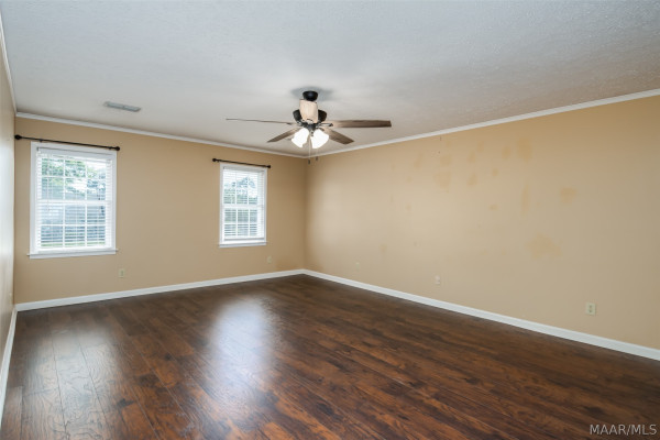 404 Derby Lane
