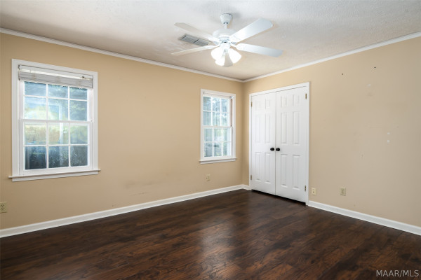 404 Derby Lane