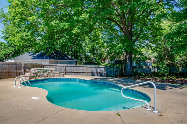 404 Derby Lane