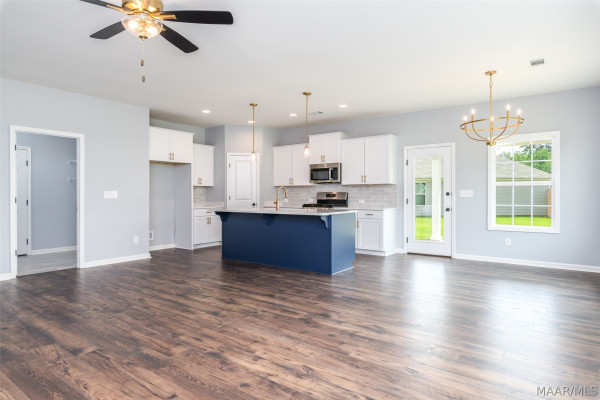 372 Crestwood Circle