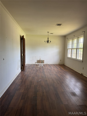 415 W Wilding Drive