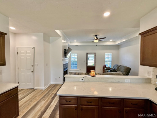 606 Vintage Way