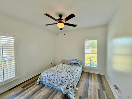 606 Vintage Way