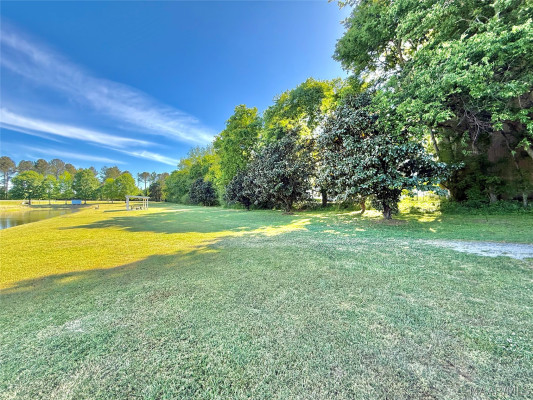 606 Vintage Way