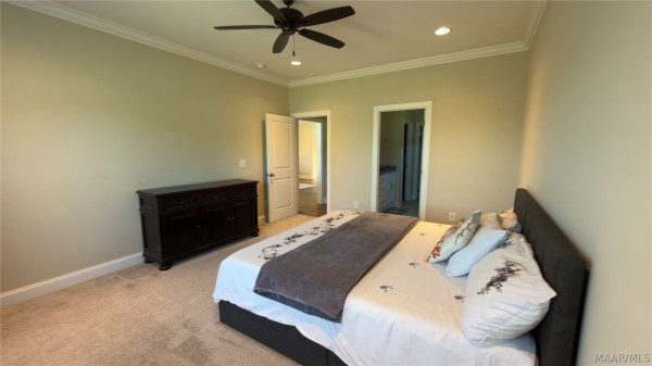 33 Riverhills Drive