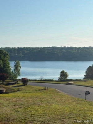 33 Riverhills Drive