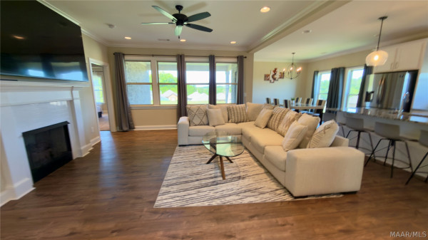 33 Riverhills Drive